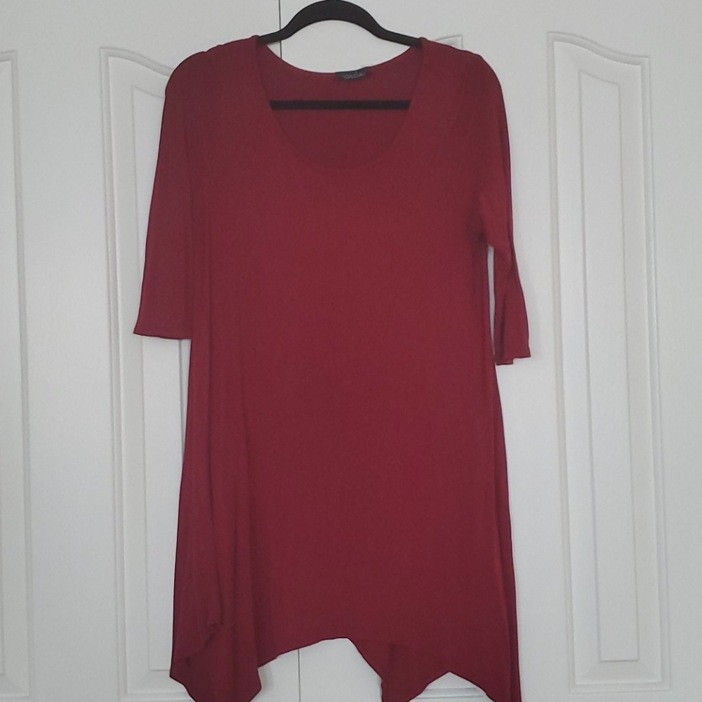 Maroon 3/4 sleeve tunic